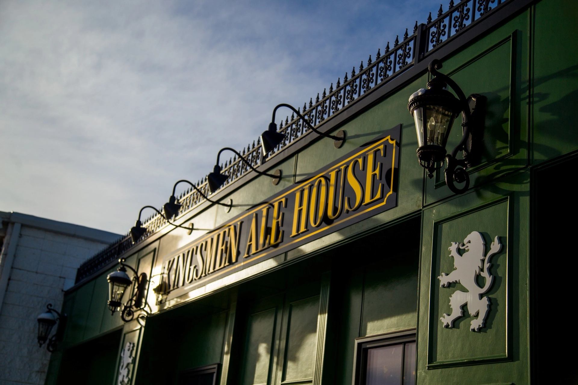 Exterior of Kingsmen Ale House