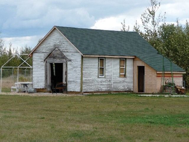 Teepee Creek Museum | Canada's Alberta thumbnail