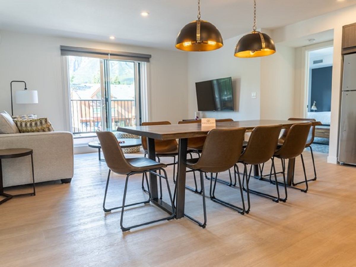 Dining area in the suite