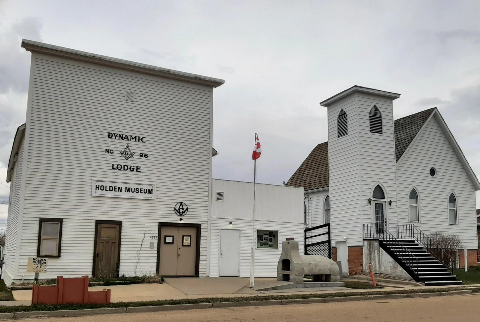 1911 Town hall building with adjacent United Church museum space.