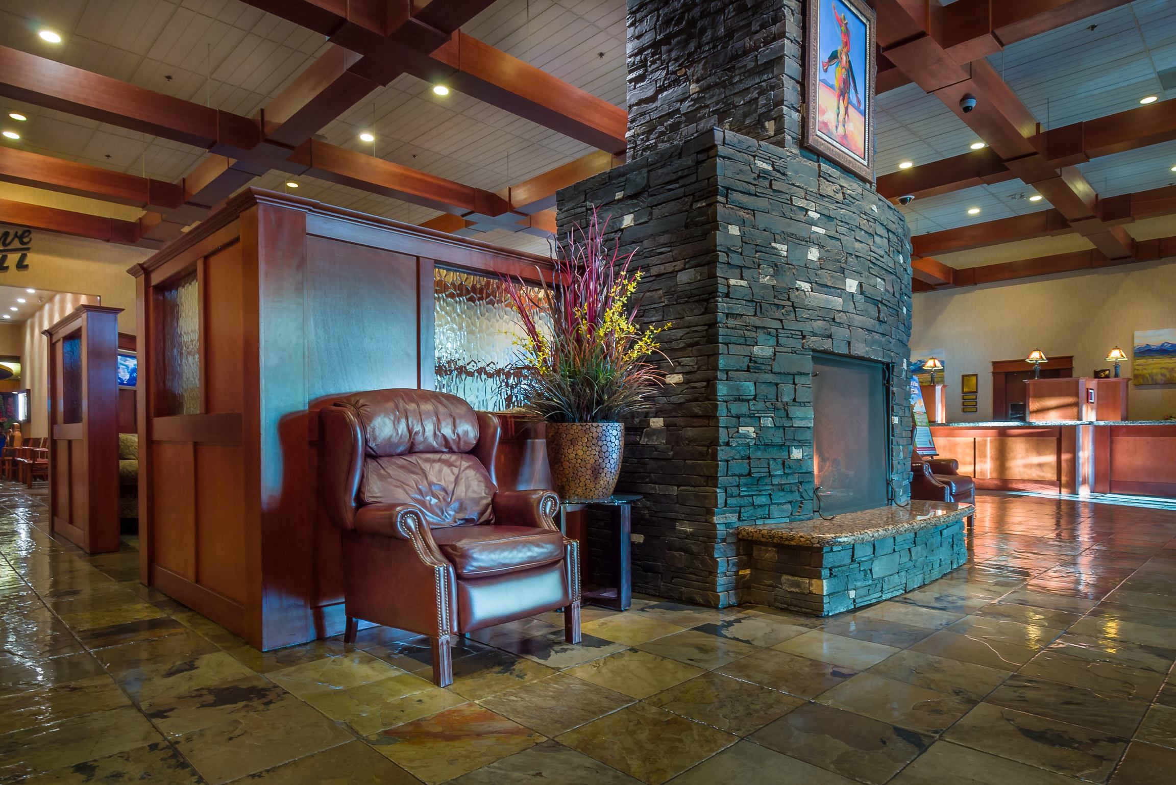 Deerfoot Inn & Casino - Hotel | Canada's Alberta