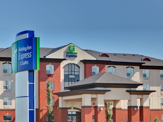 Holiday Inn Express Hotel & Suites | Canada's Alberta thumbnail