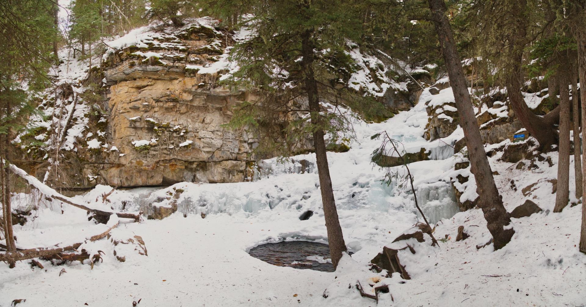 The Upper Troll Falls in the winter 