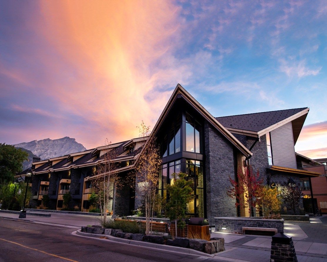 Peaks Hotel & Suites | Canada's Alberta thumbnail