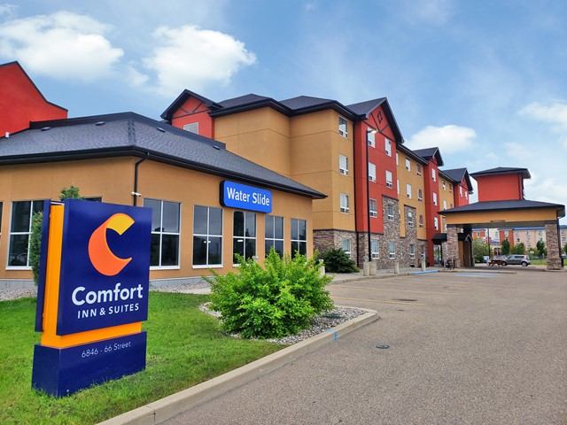Exterior of Comfort Inn & Suites
