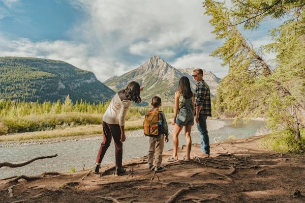 Family hiking near Sundance Lodge in Kananaskis Country.