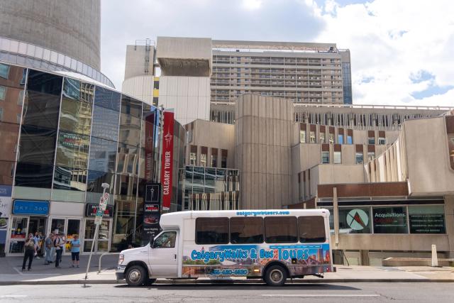 CalgaryWalks & Bus Tours.