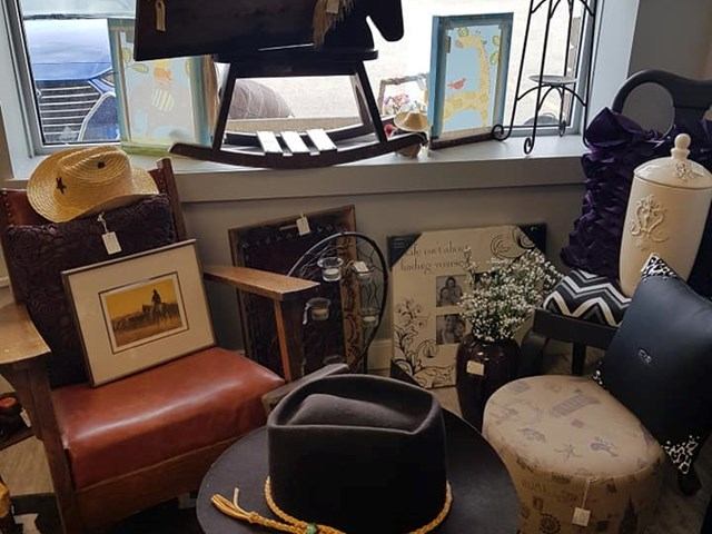 Selective Seconds | Canada's Alberta thumbnail