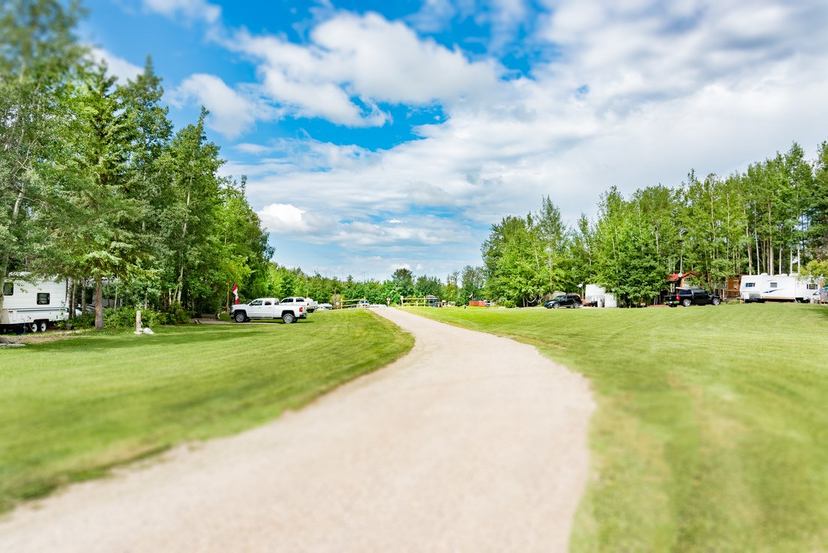hilah-ayers-wilderness-rv-park-canada-s-alberta