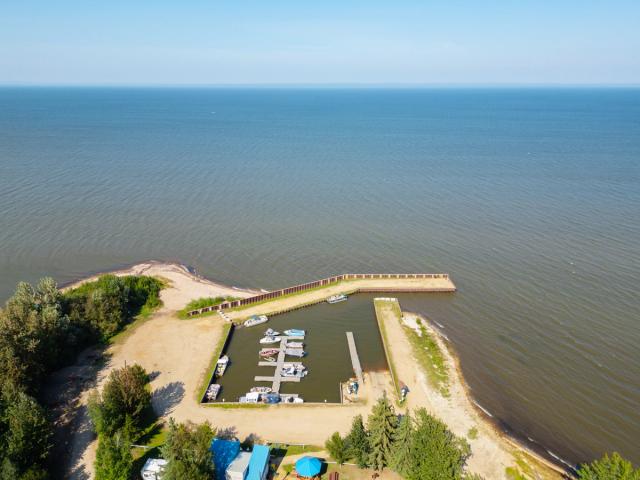 The marina at Canyon Creek Campground & Marina.