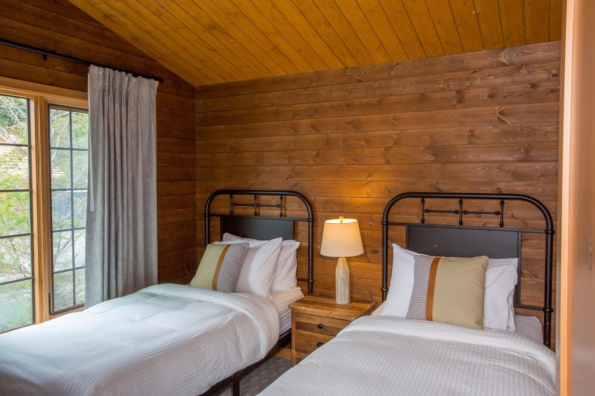 Family Cabin with two beds