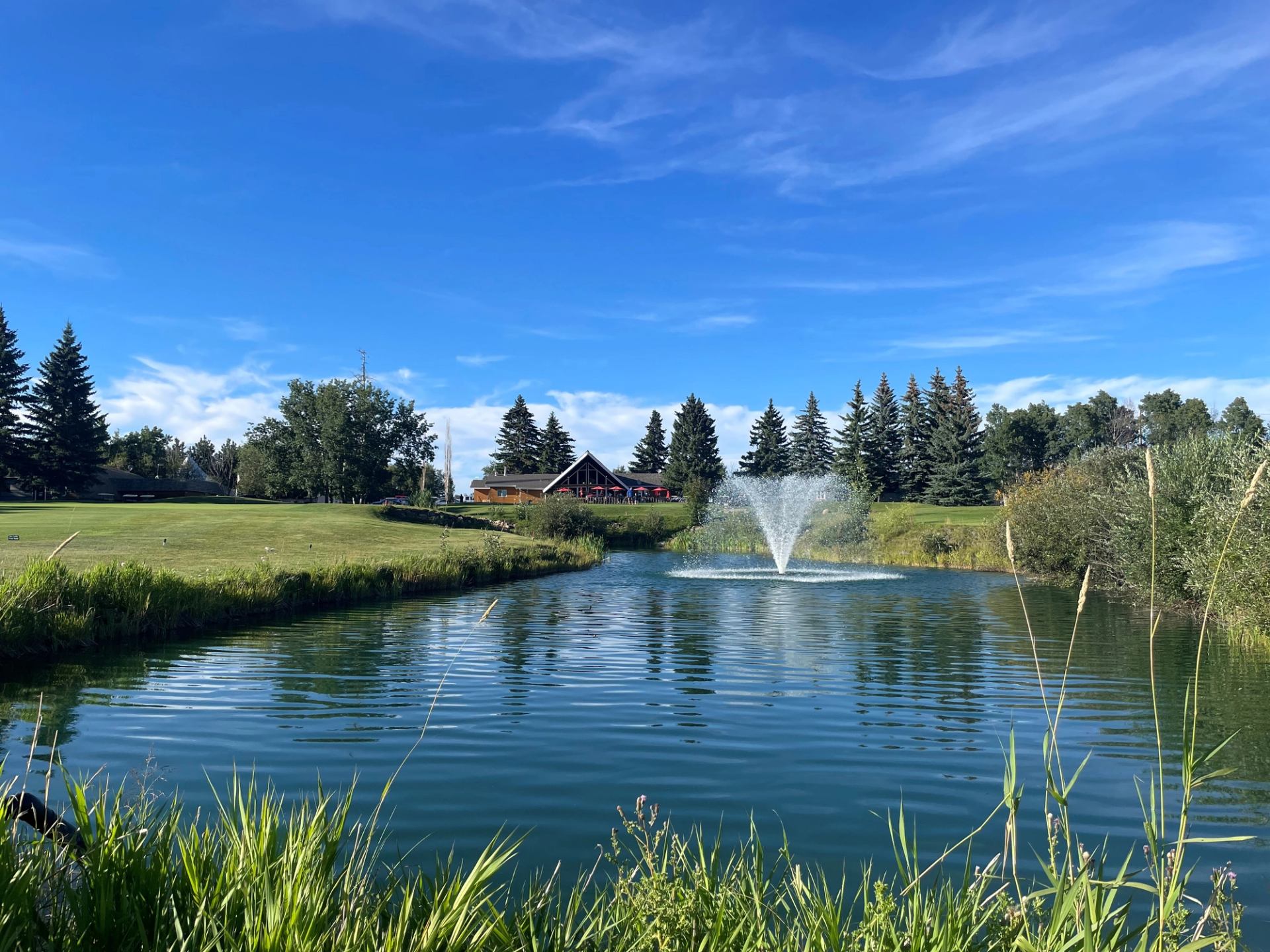 Lakewood Golf Resort Clubhouse beyond the pond