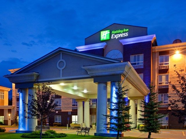 Holiday Inn Express Hotel & Suites Airdrie-Calgary North | Canada's Alberta thumbnail