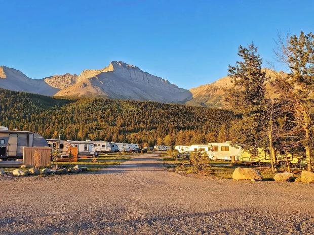 Crowsnest River RV Park - Family Side