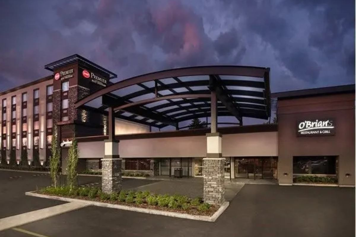 Exterior of Best Western Premier Denham Inn & Suites