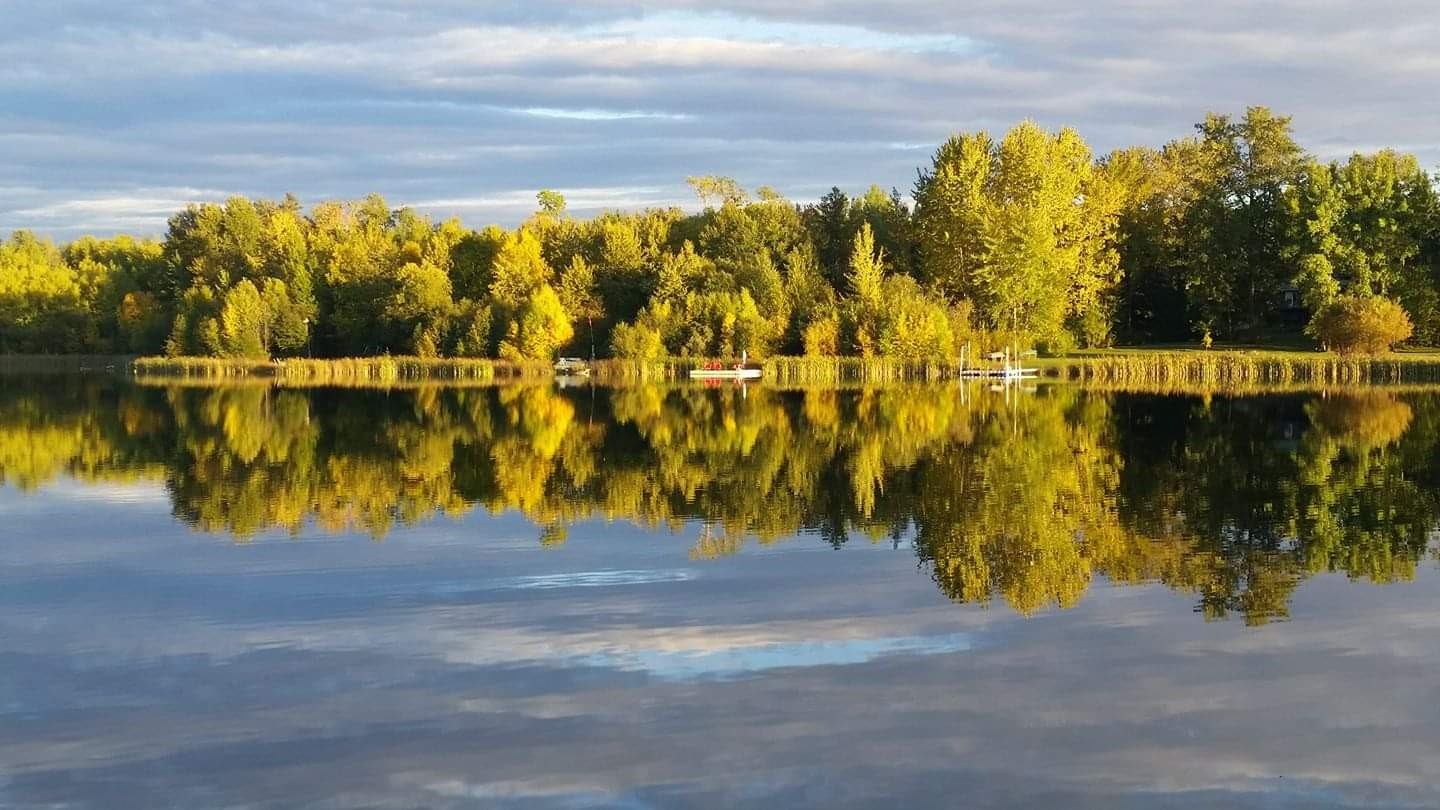 Hubbles Lake RV Resort | Canada's Alberta thumbnail