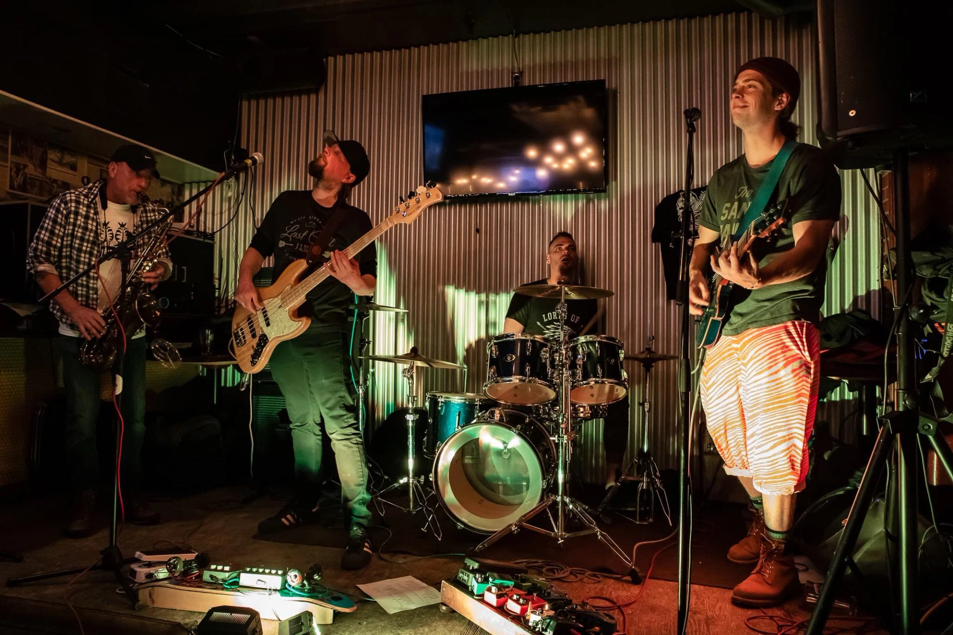 Amp Sessions: Zebra | Canada's Alberta thumbnail