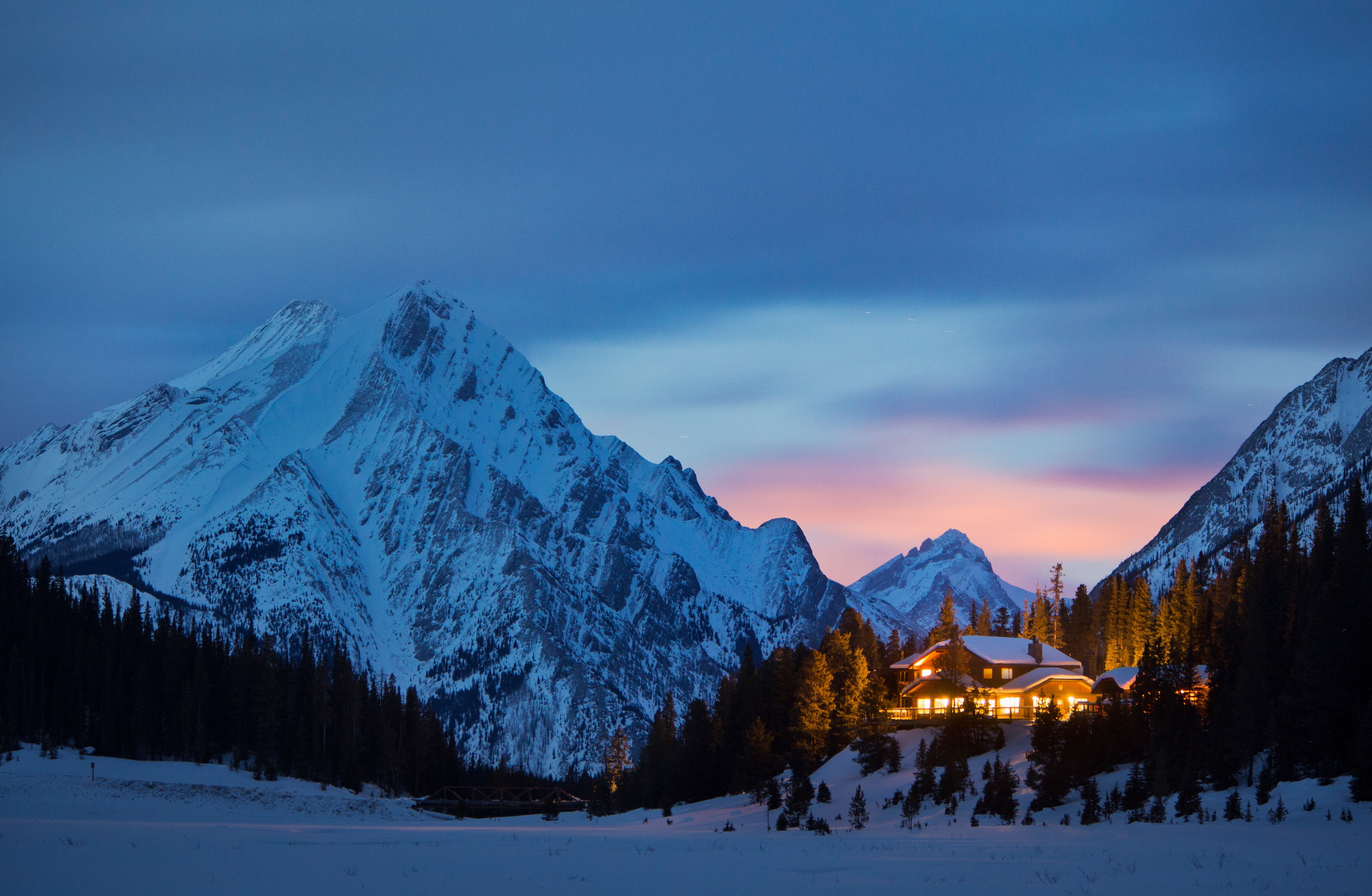 Mount Engadine Lodge | Canada's Alberta thumbnail