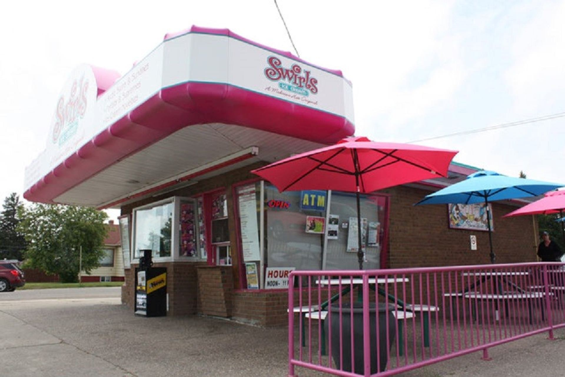 Swirls Ice Cream | Canada's Alberta thumbnail