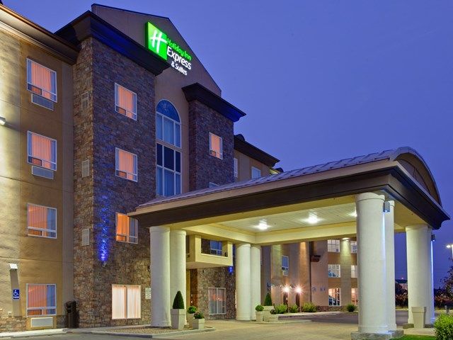 Holiday Inn Express Hotel & Suites Airport-Calgary | Canada's Alberta thumbnail