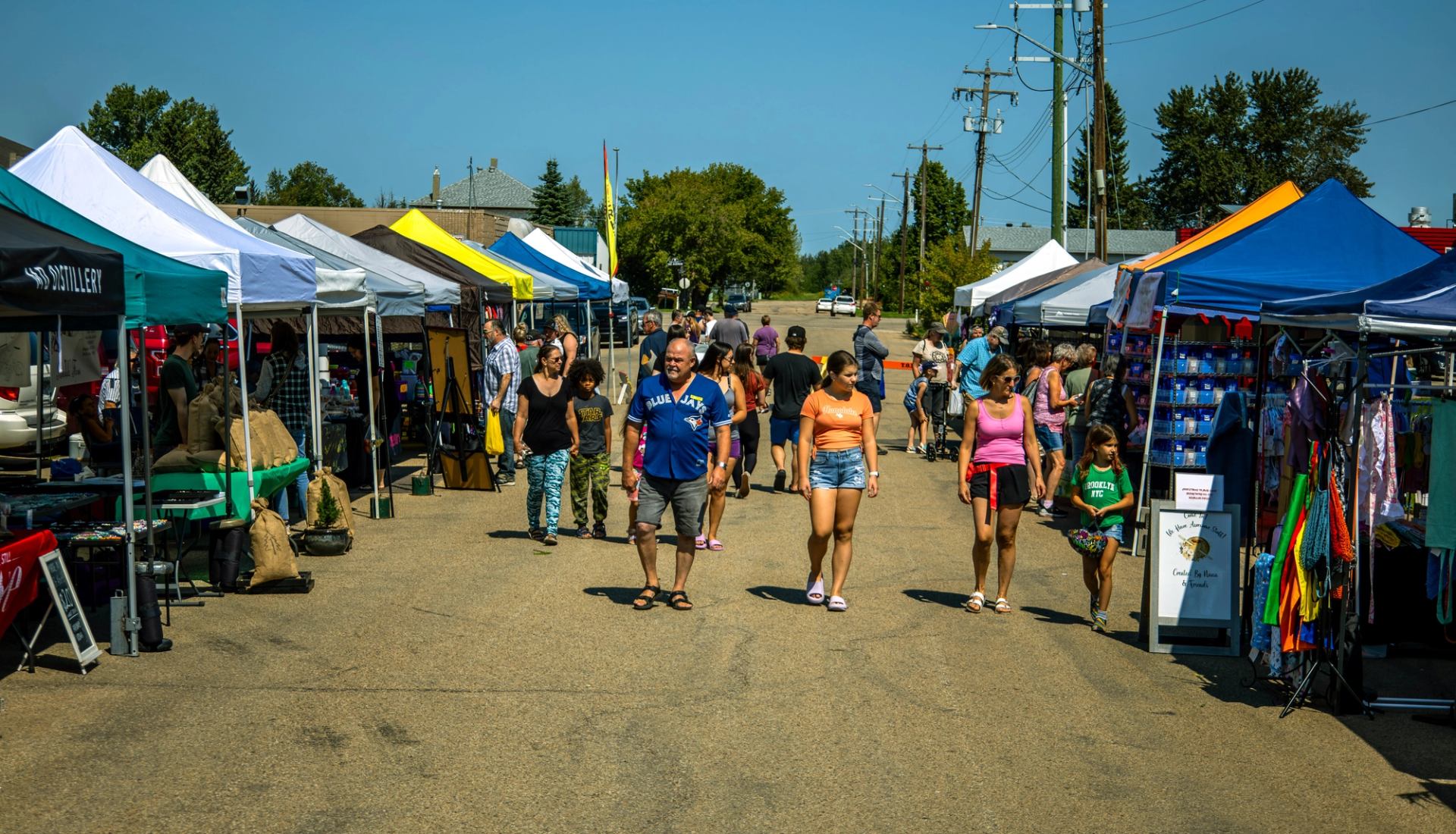 People browsing at Morinville Farmers' Market