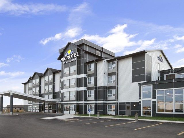 Microtel Inn & Suites | Canada's Alberta thumbnail