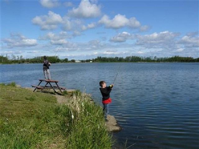 Cummings Lake Recreation Area | Canada's Alberta thumbnail