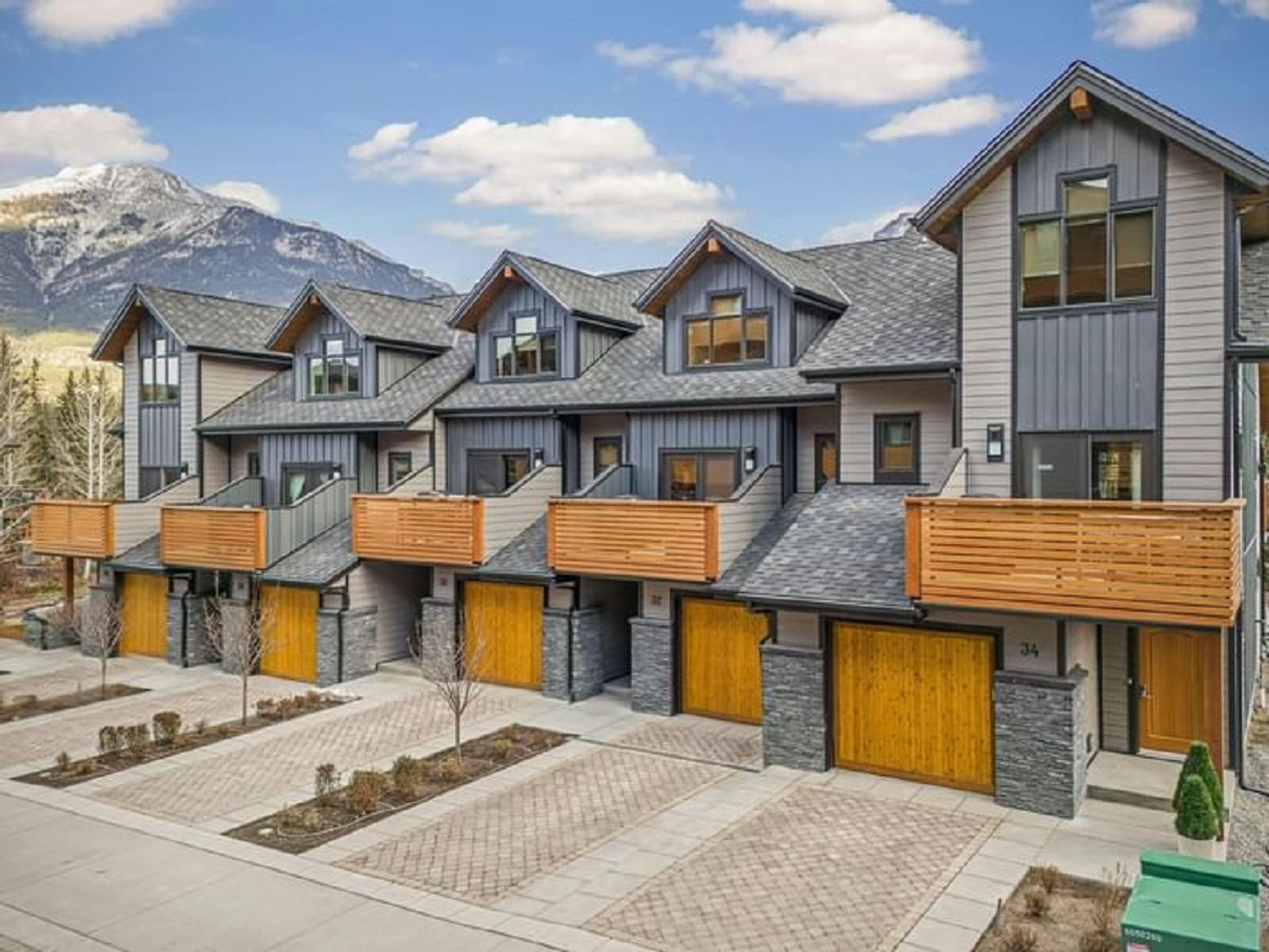 Exterior of Streamside Villas.
