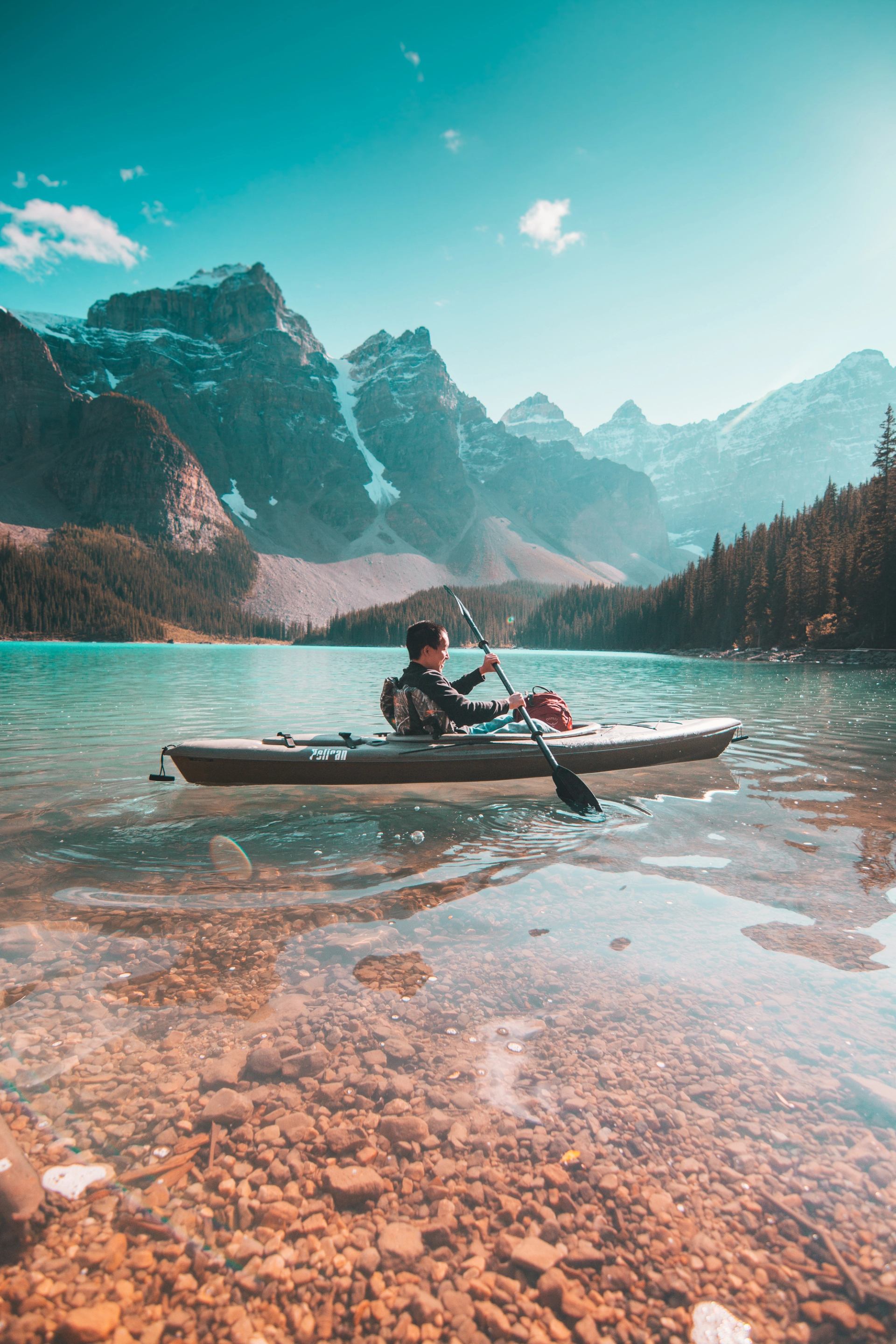 It's unforgettable experience on its turquoise glacier water surrounded by the Valley of the 10 Peak.