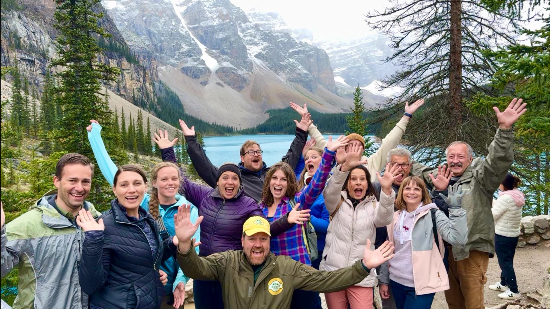 Moraine Lake guided tours with local experienced tour guides.