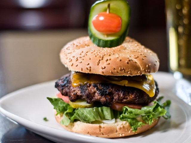 A cheeseburger at Rose & Crown