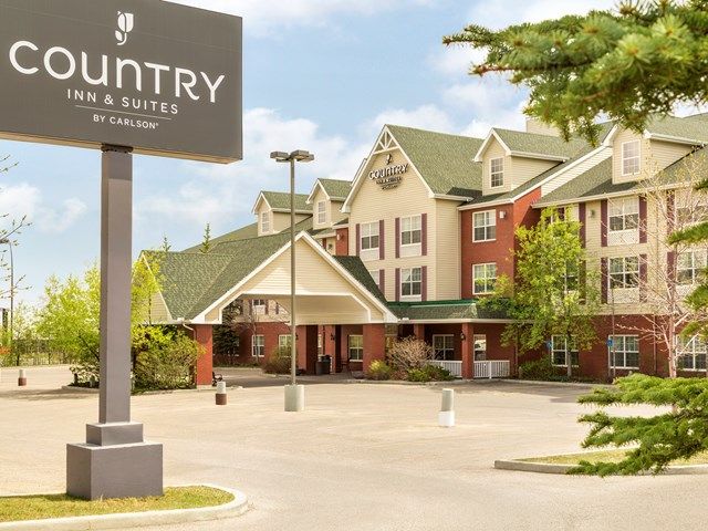 Country Inn & Suites by Radisson, Calgary Airport | Canada's Alberta thumbnail