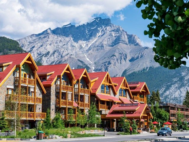 Moose Hotel and Suites | Canada's Alberta thumbnail