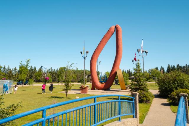 The World's Largest Sausage statue in Alberta.