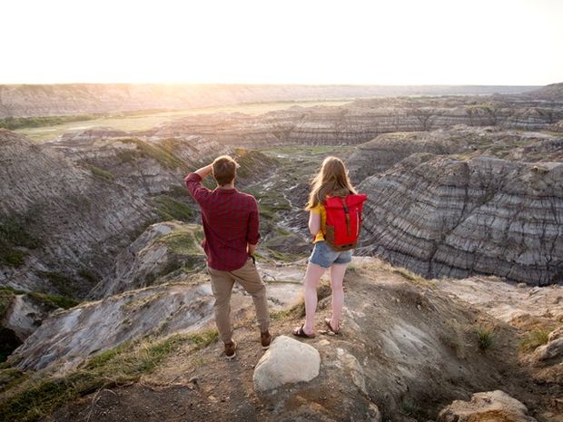 Couple hiking at Horsethief Canyon.