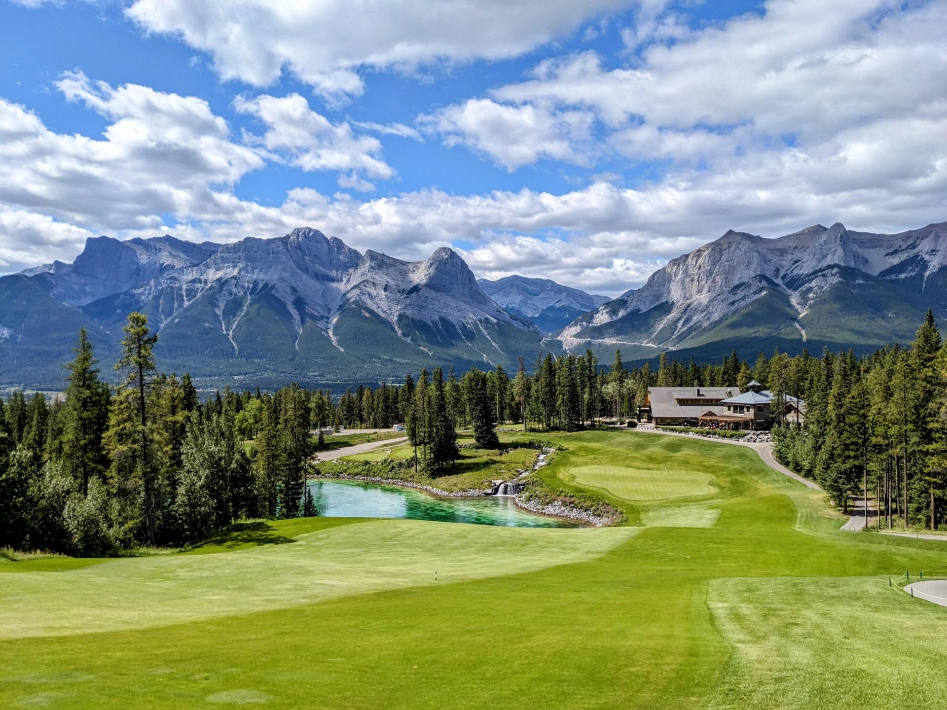 Silvertip Golf Resort