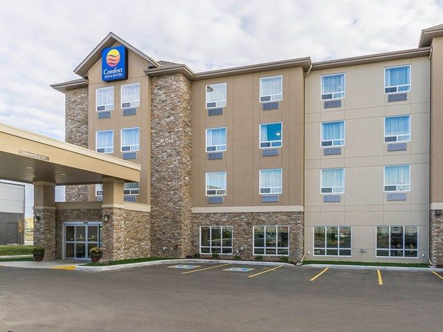 Comfort Inn & Suites Edmonton International Airport | Canada's Alberta thumbnail