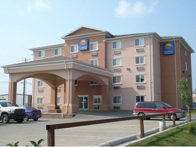 Comfort Inn & Suites - Edson | Canada's Alberta thumbnail