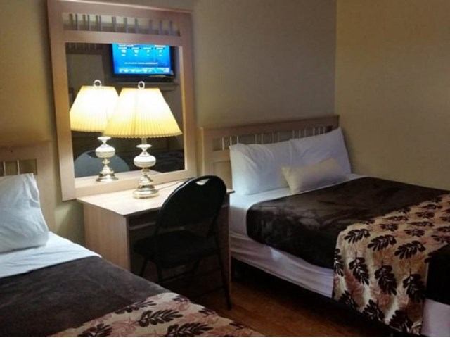 Westcastle Motel | Canada's Alberta thumbnail