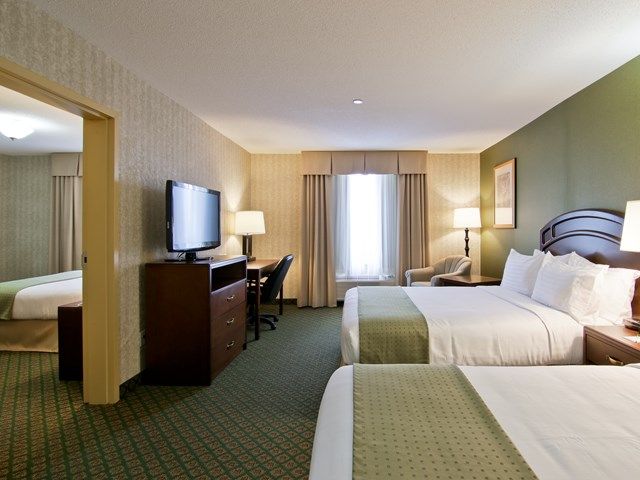 Clarion Hotel and Conference Centre | Canada's Alberta thumbnail