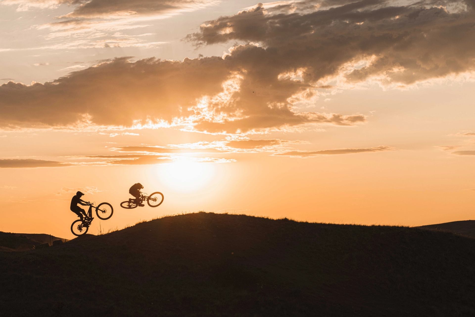 Badlands Biking Package | Canada's Alberta thumbnail