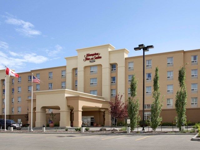 Hampton Inn & Suites By Hilton - Edmonton West | Canada's Alberta thumbnail