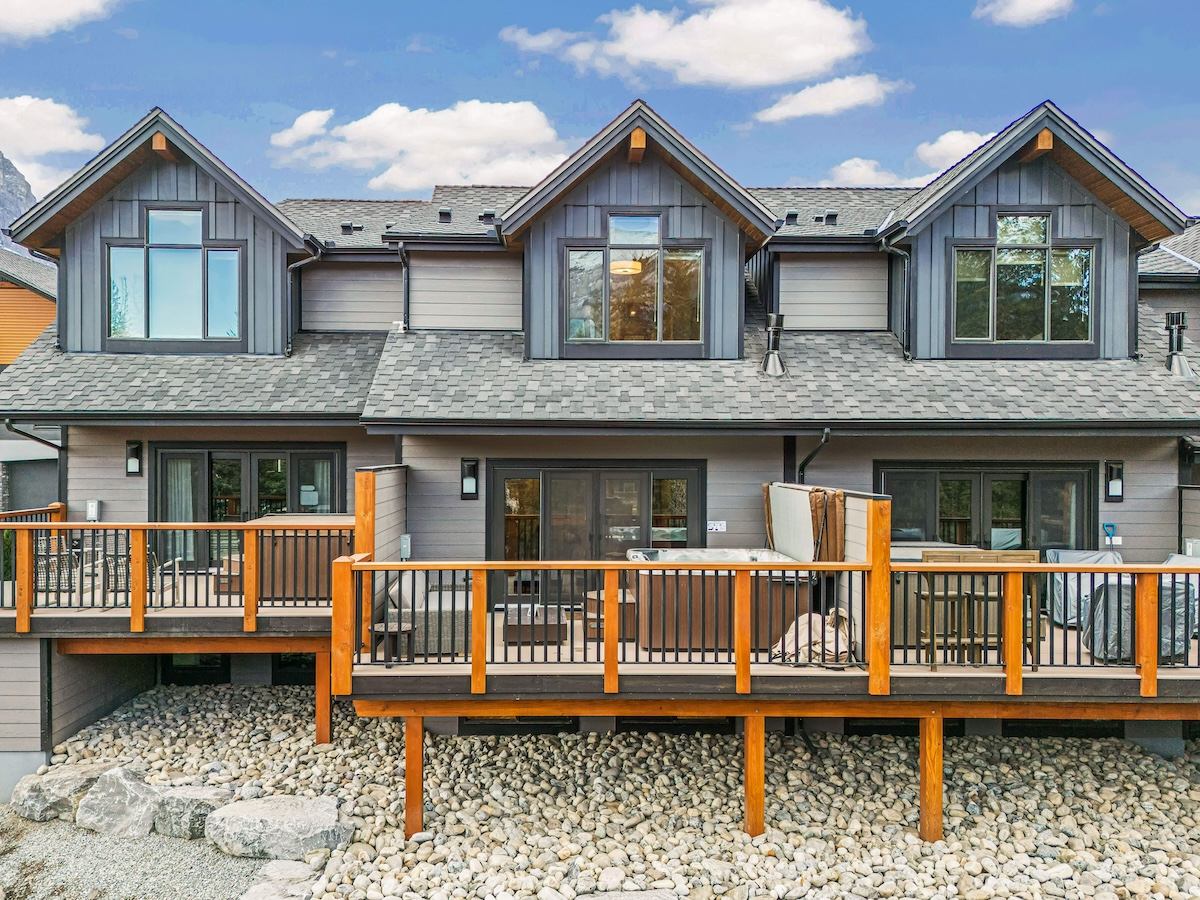 Spring Creek Vacations Villas | Canada's Alberta thumbnail