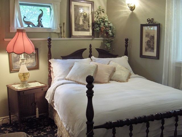 A guest room