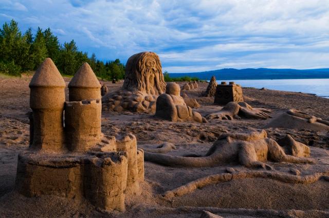 Sand castle structures on the beach at the Alberta Open Sand Sculpture Championship, Devonshire Beach.