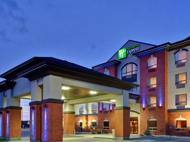 Holiday Inn Express & Suites | Canada's Alberta thumbnail