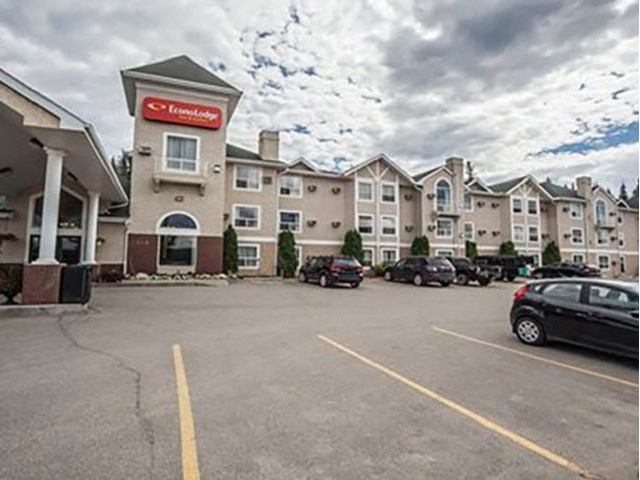 Econo Lodge Inn & Suites Hinton | Canada's Alberta thumbnail