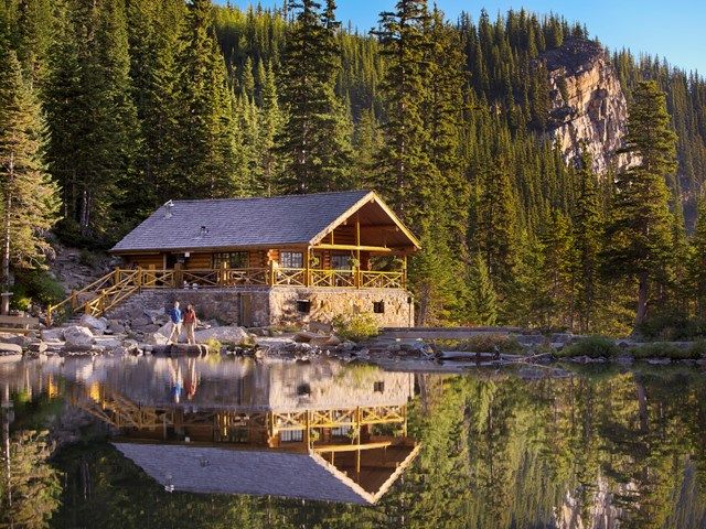 Scenic shot of the Lake Agnes Teahouse in Banff National Park.