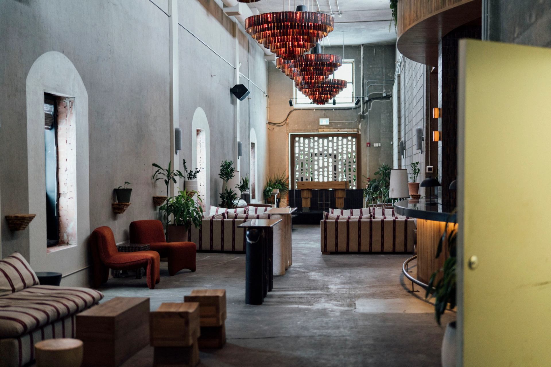 Seating and environment at Fortuna's Row