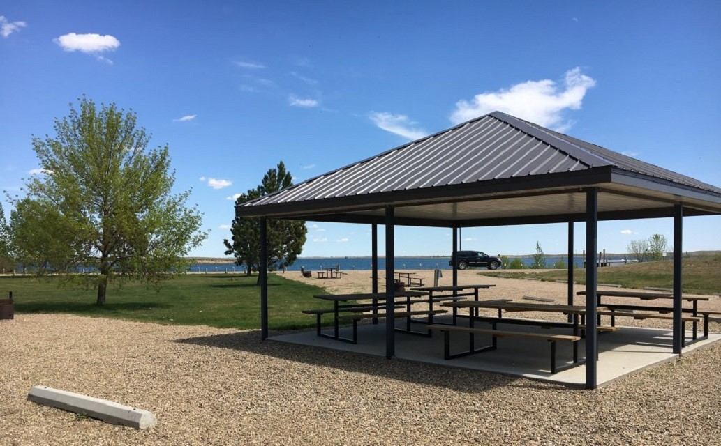 Cover picnic area at Rolling Hills Reservoir Campground.